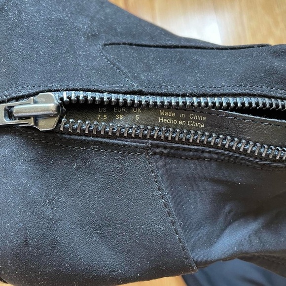 Knee height boots got from Aldo
Size: US 7.5 / UK 5 - Picture 4 of 9